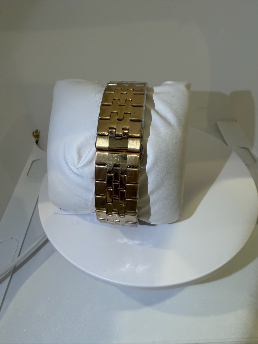 Invicta Specialty Gold Men's Bracelet Watch with Green Dial 40mm - Picture 3 of 5